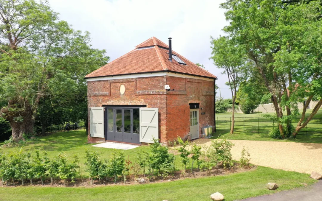 The Dovecote at Sandon Manor, Hertfordshire, Sleeps 2