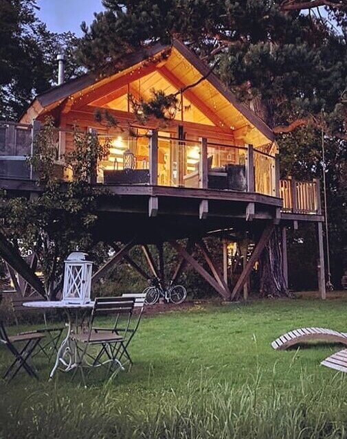 Bredon Hill Treehouses, Cotswolds