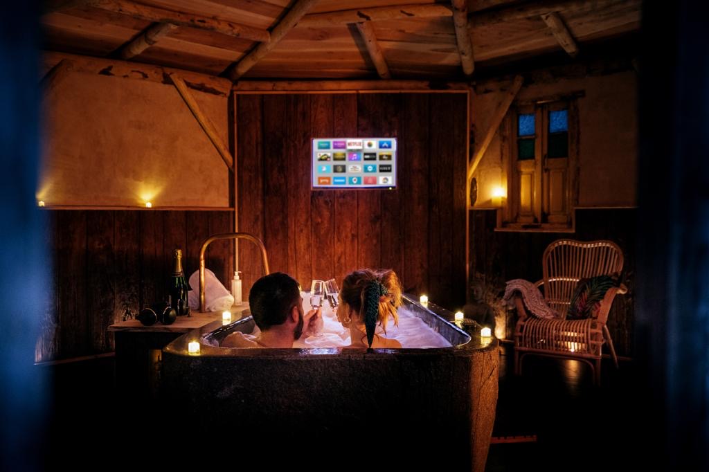 The Orchard at Fenny Castle, Vilberie Cabin interior image00131