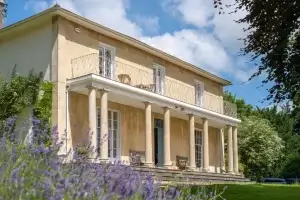 Henge Estate, Wiltshire, Sleeps 24 rsw 1300h 800 10