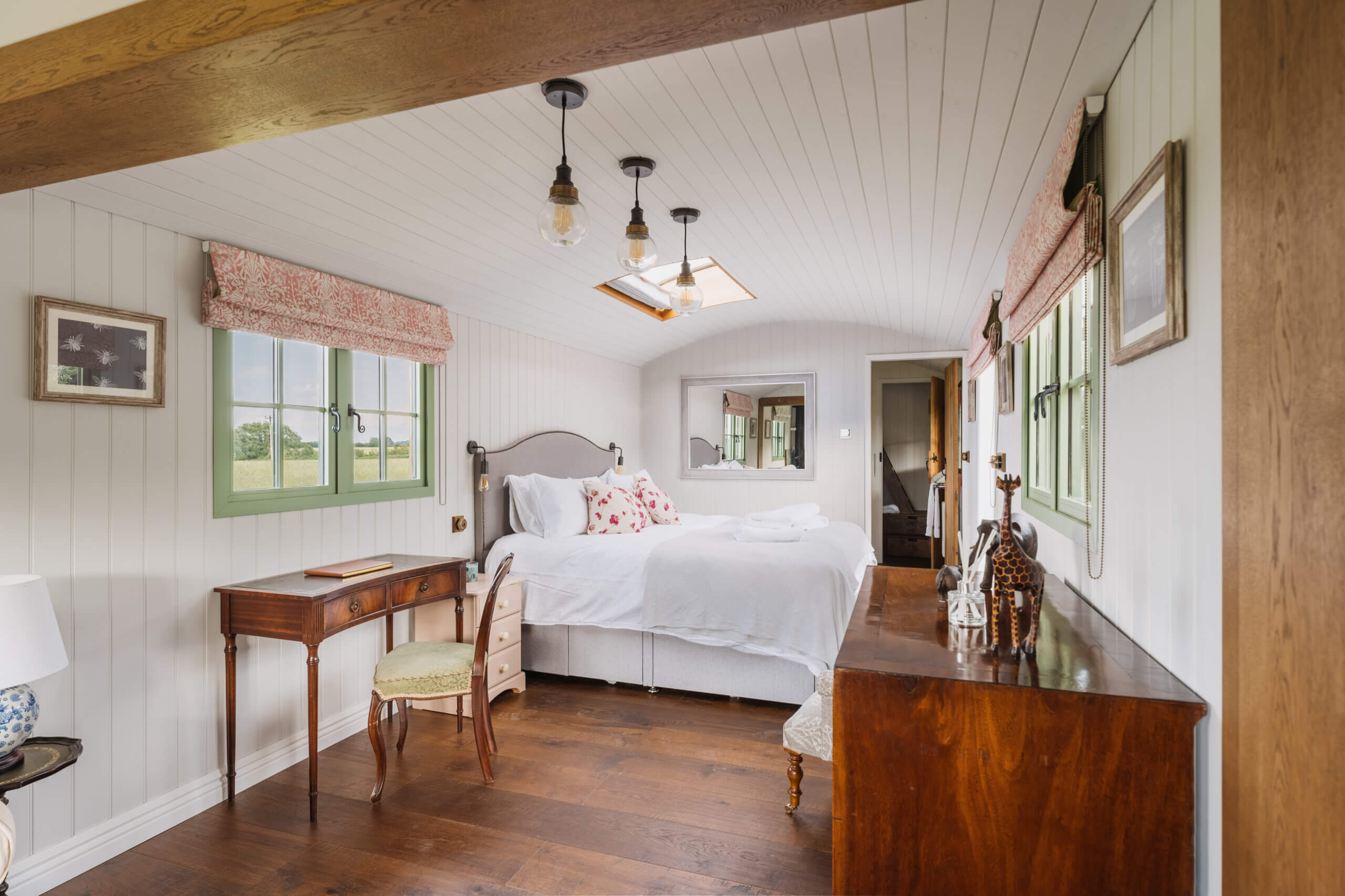 shepherds hut retreat interior