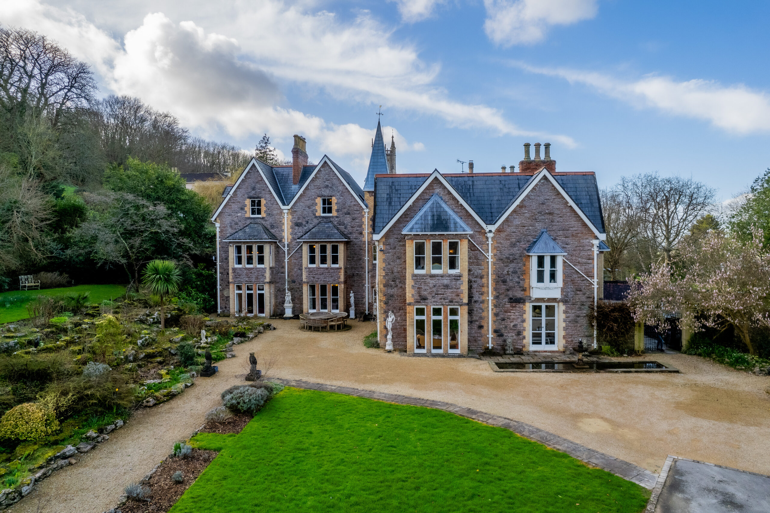 Winscombe Court