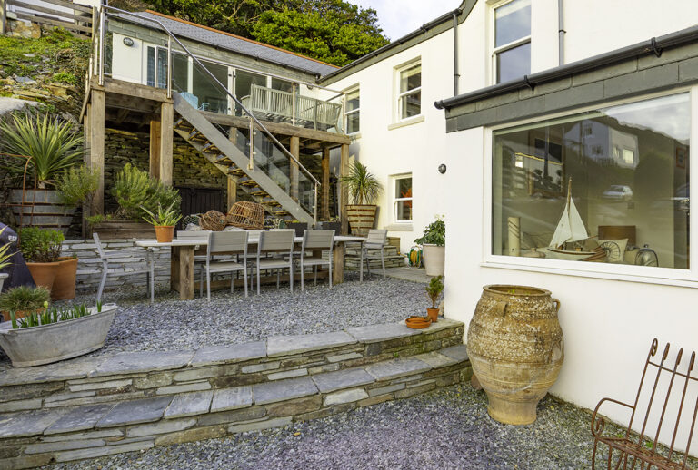 Cumbrae Holiday House in North Cornwall